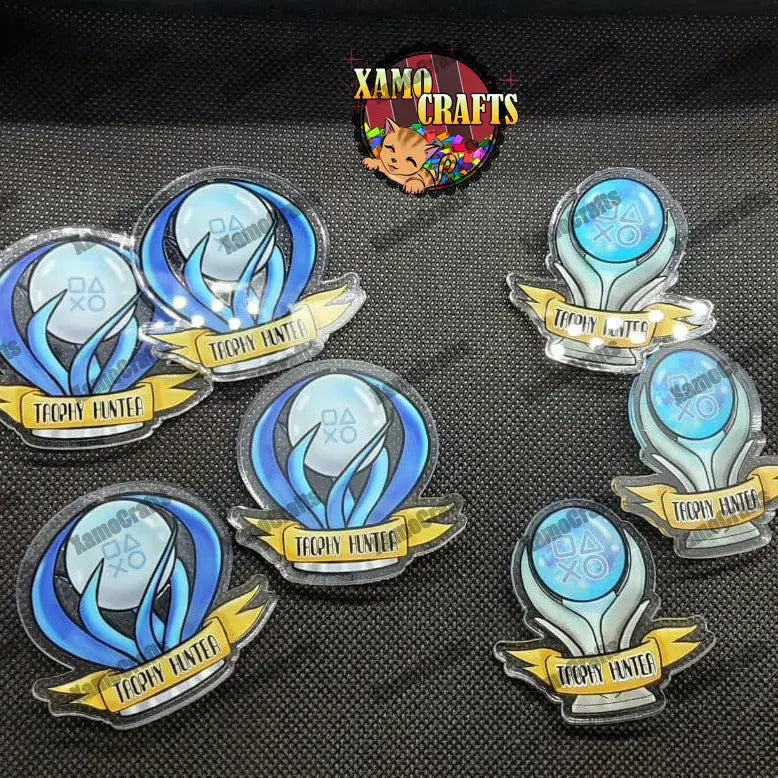 Pin Platino "TROPHY HUNTER" - Pin de Metacrilato Tienda-XamoCrafts