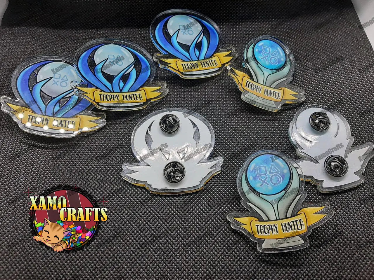 Pin Platino "TROPHY HUNTER" - Pin de Metacrilato Tienda-XamoCrafts
